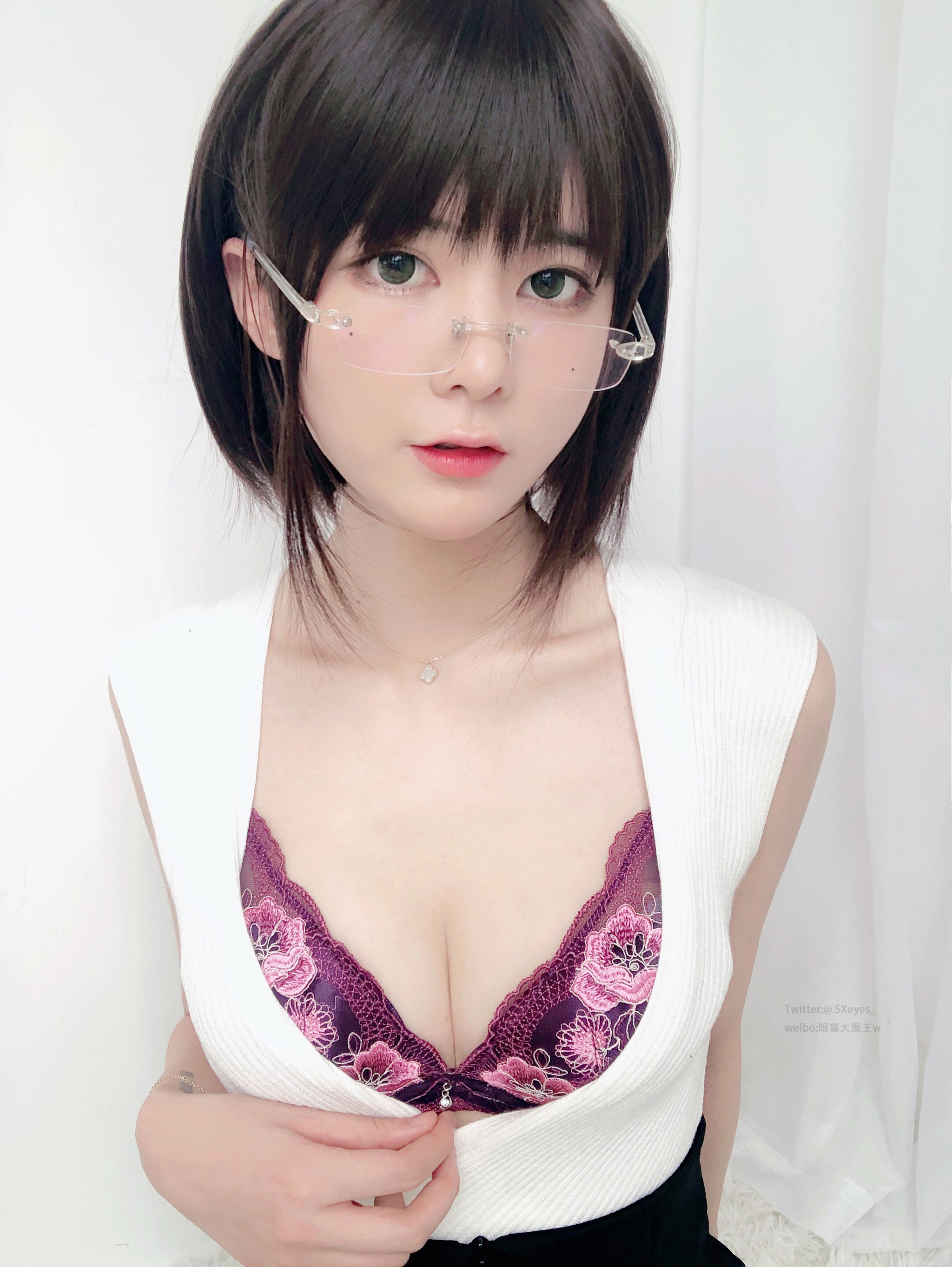 眼酱大魔王w – NO.007办公小姐姐w [26P89MB]-XikXak